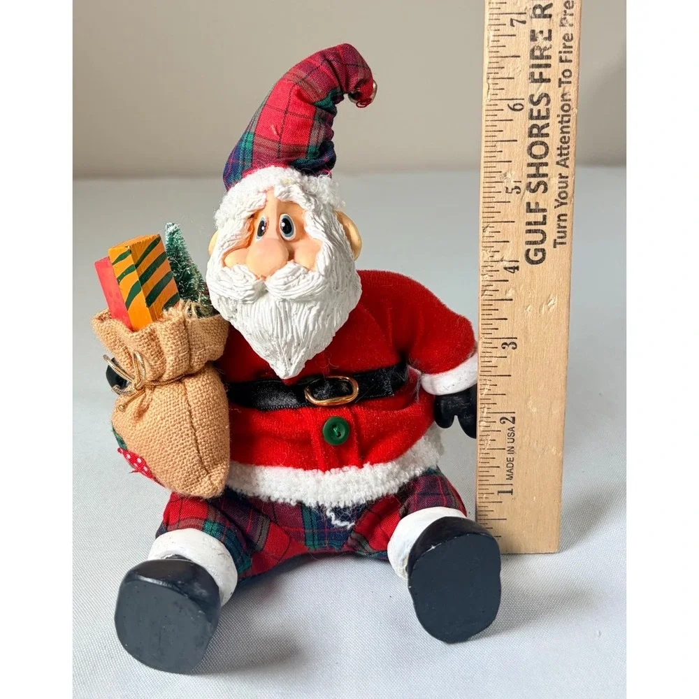 Russ Berrie Santa Claus Figurine Kathleen Kelly Critter Factory 2909 Plaid Red